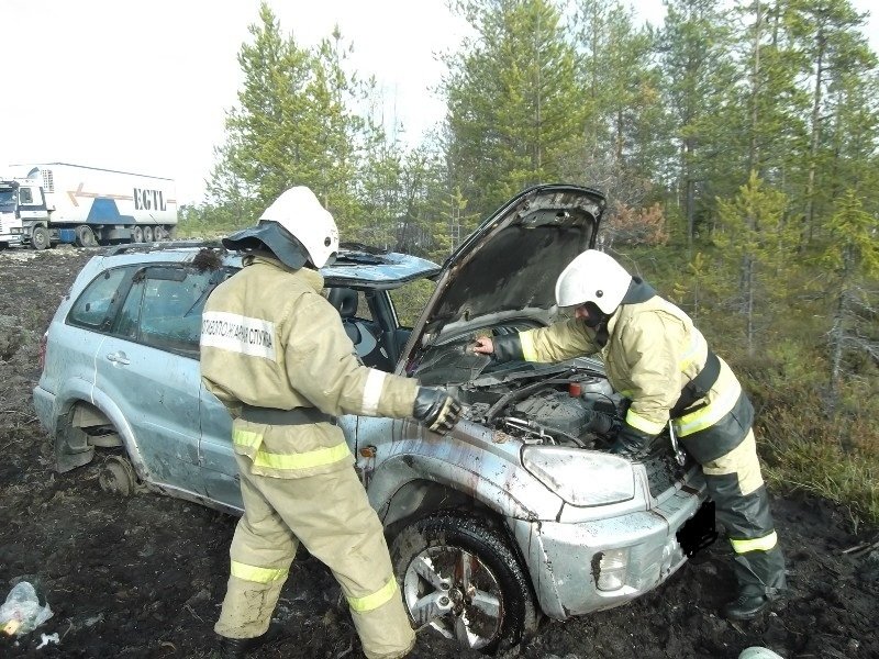 Пожарно-спасательное подразделение привлекалось для ликвидации ДТП в Олонецком районе.