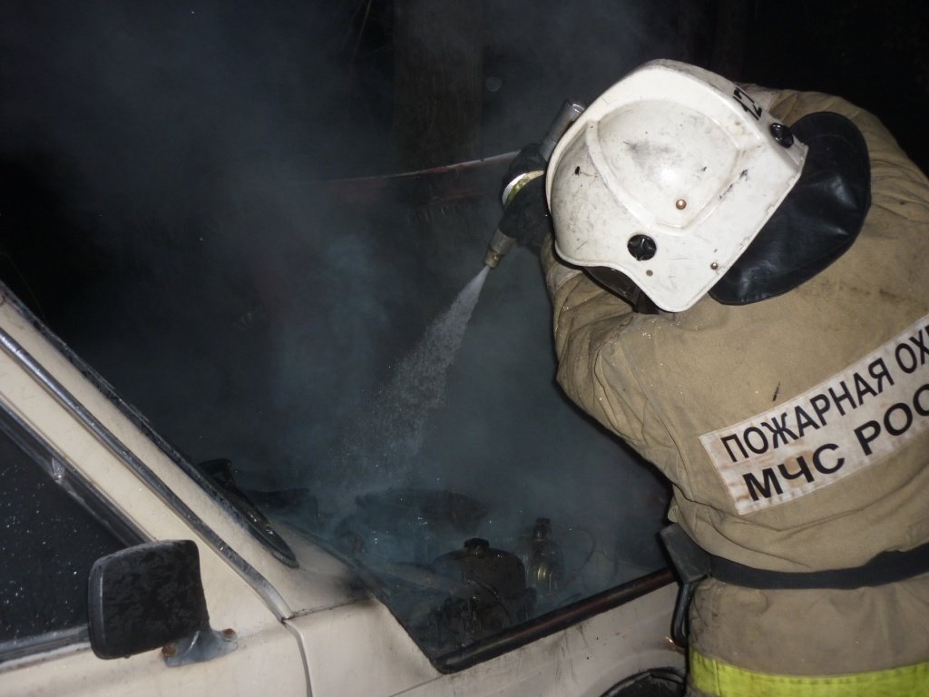 Пожарно-спасательные подразделения ликвидировали пожар в Олонецком районе.